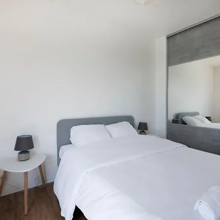 Le Coty Confortable Moderne Lumineux Готель *