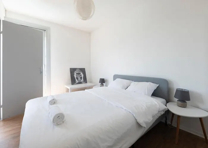 Le Coty Confortable Moderne Lumineux Hotel